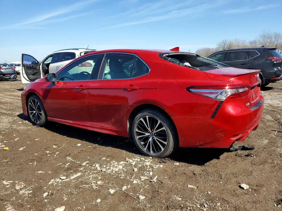2019 TOYOTA CAMRY SE  