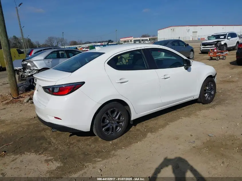 2019 TOYOTA YARIS LE