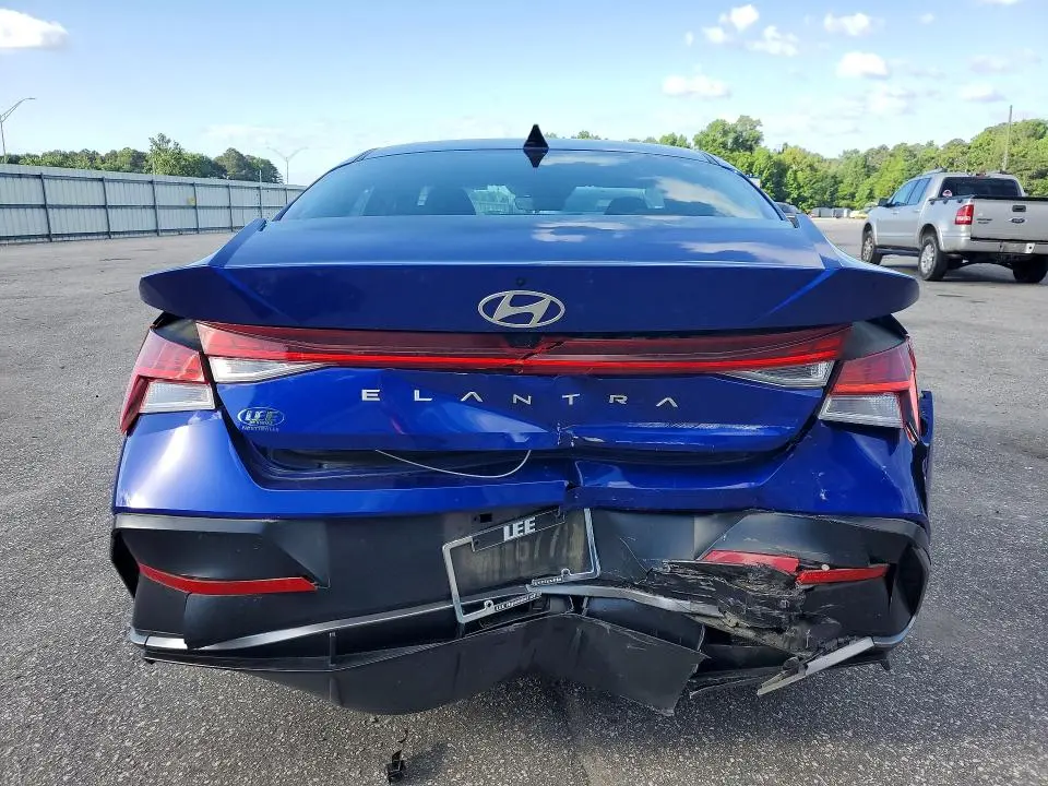 2024 HYUNDAI ELANTRA SEL  