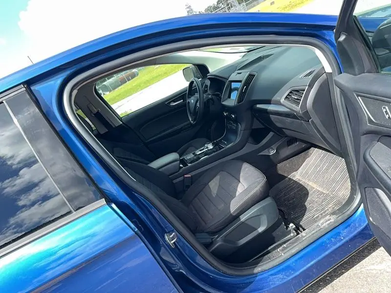 2020 FORD EDGE SE  