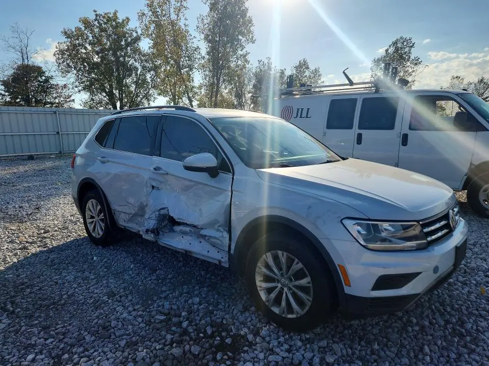 2018 VOLKSWAGEN TIGUAN SE  