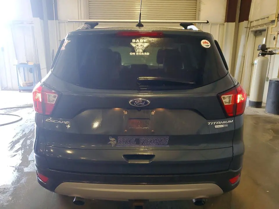 2019 FORD ESCAPE TITANIUM  