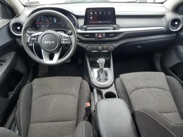 2023 KIA FORTE LX  