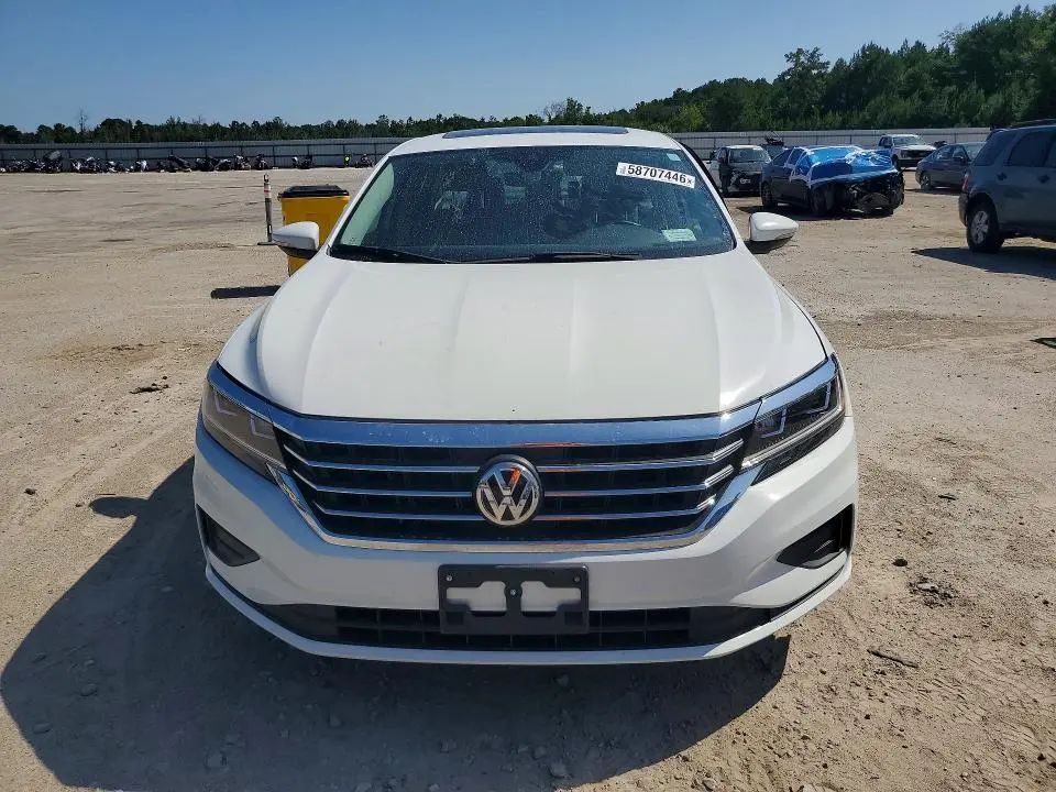 2021 VOLKSWAGEN PASSAT SE  