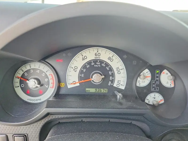 2012 TOYOTA FJ CRUISER BASE  