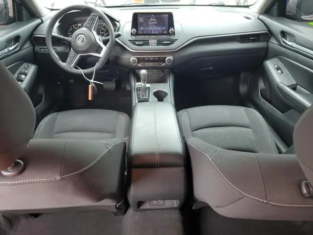 2022 NISSAN ALTIMA SV  