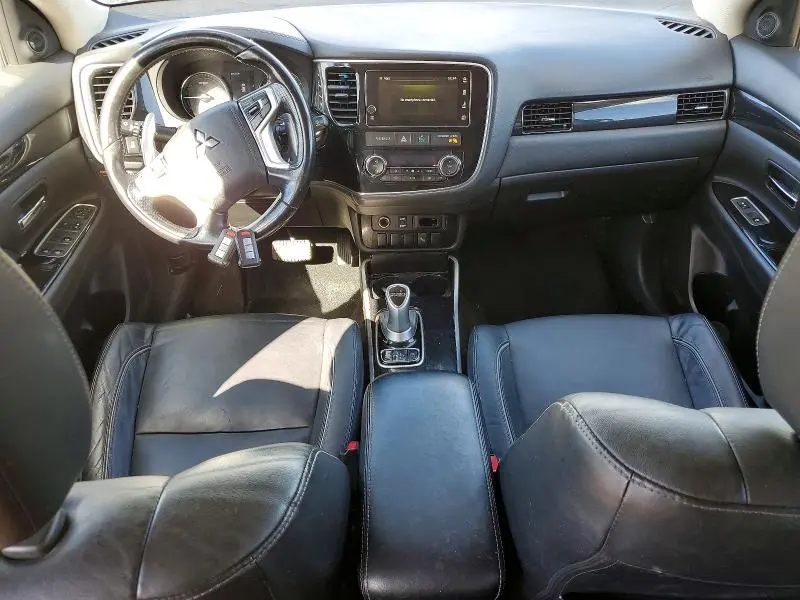 2018 MITSUBISHI OUTLANDER SE  