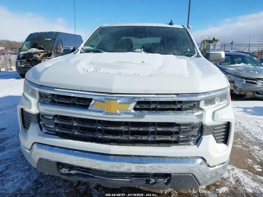 2023 CHEVROLET SILVERADO 1500 4WD  SHORT BED LT WITH 2FL