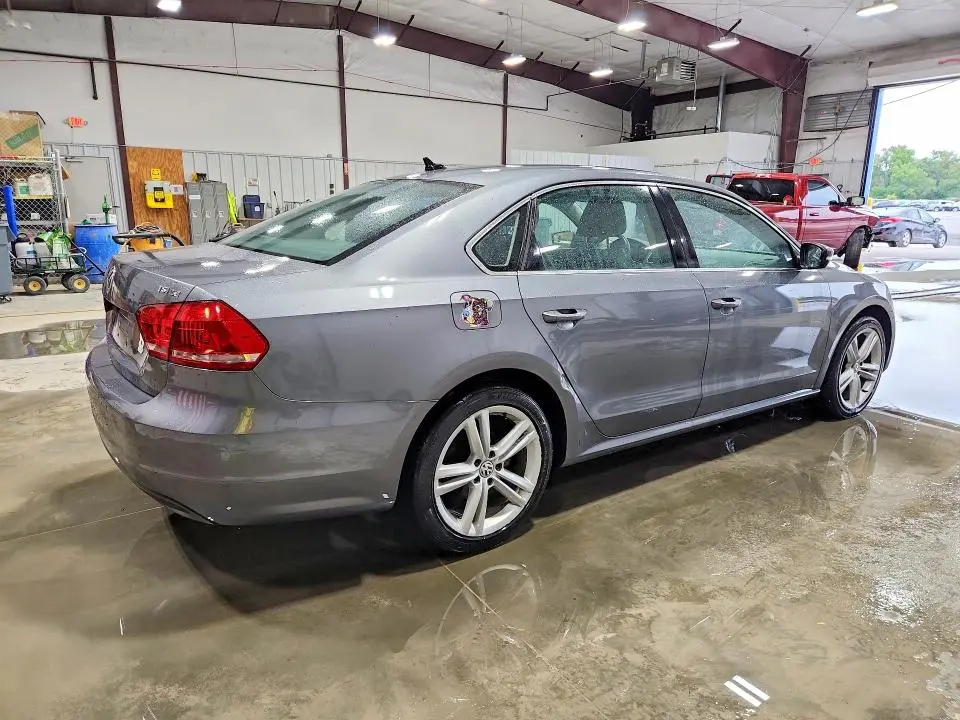 2014 VOLKSWAGEN PASSAT SE  