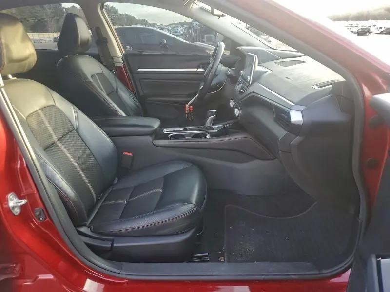 2023 NISSAN ALTIMA SR  