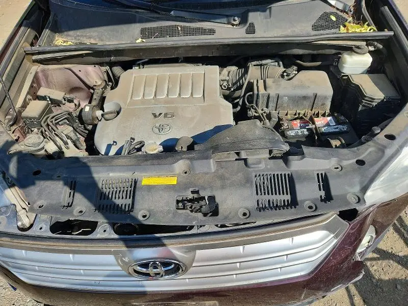 2012 TOYOTA HIGHLANDER SE  