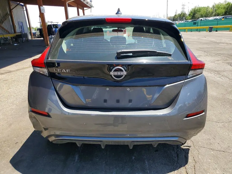 2025 NISSAN LEAF S  
