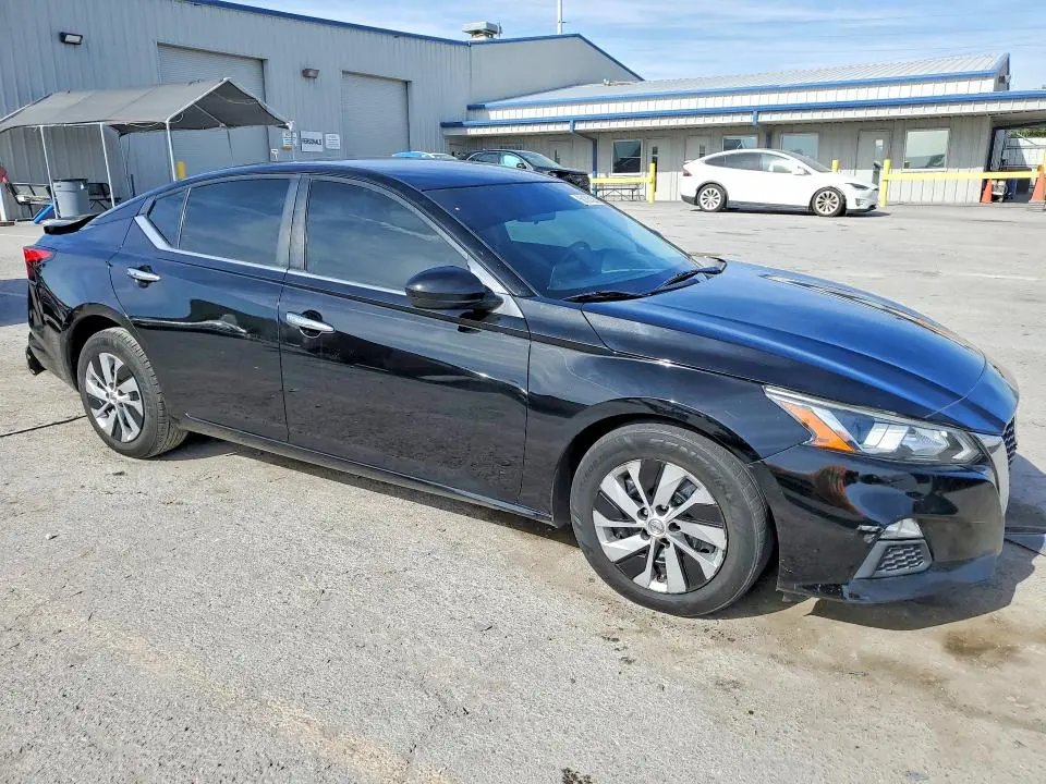 2020 NISSAN ALTIMA S  