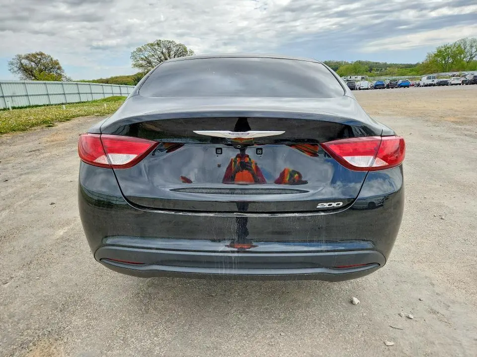 2016 CHRYSLER 200 LX  