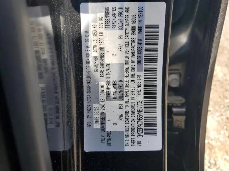 2025 MAZDA 3 PREFERRED  