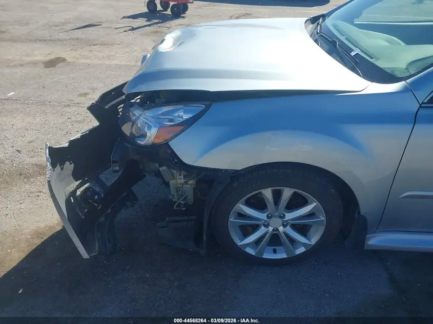 2013 SUBARU LEGACY 2.5I LIMITED