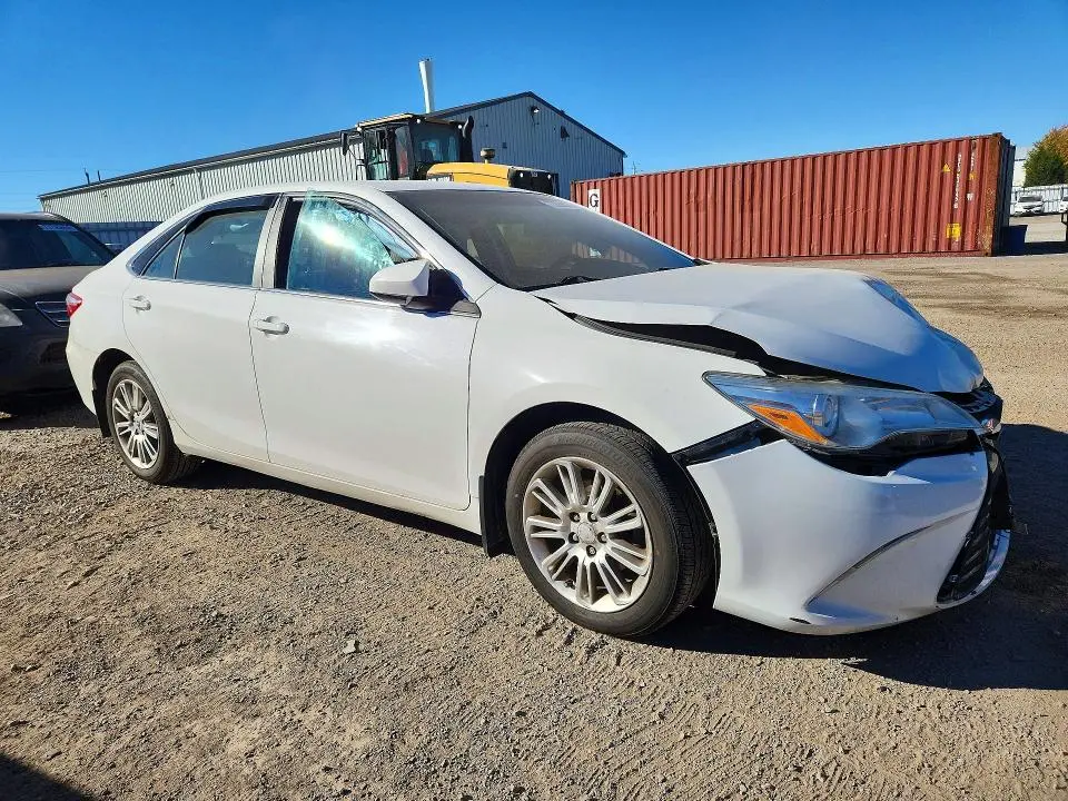 2015 TOYOTA CAMRY LE  