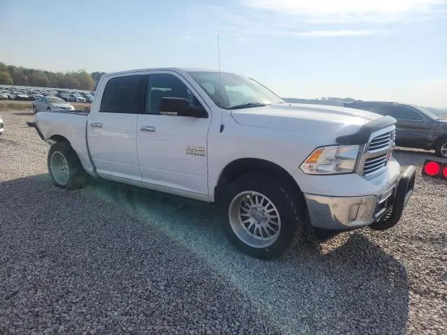2016 RAM 1500 SLT  