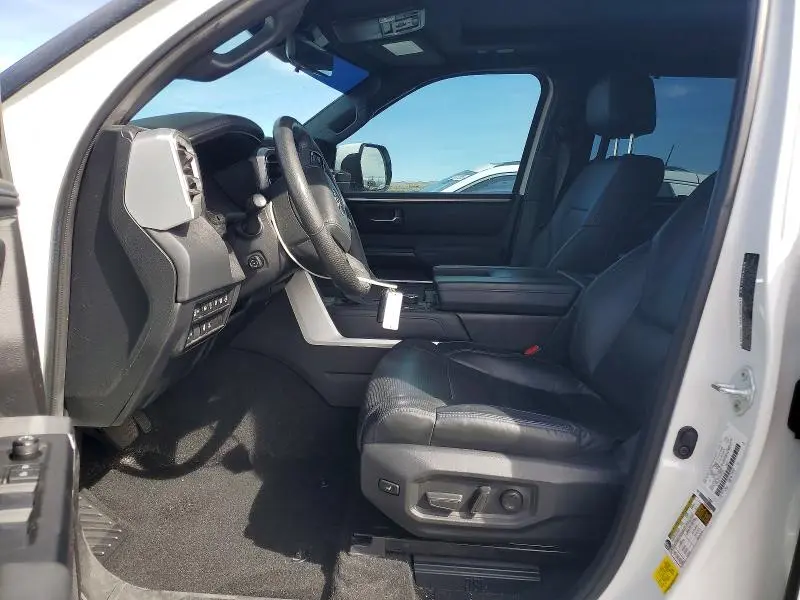 2023 TOYOTA TUNDRA PLATINUM  