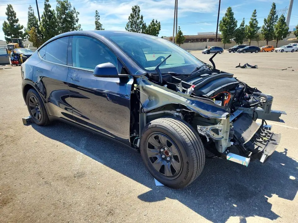 2026 TESLA MODEL Y   