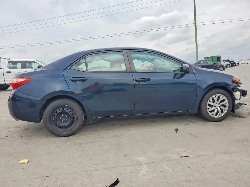 2017 TOYOTA COROLLA LE  