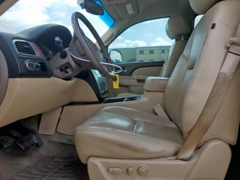 2013 GMC YUKON XL C1500 SLT  