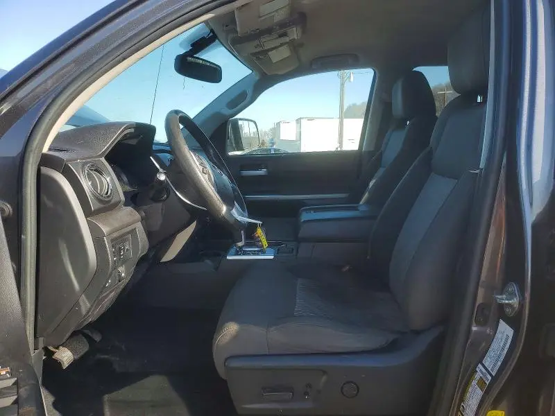 2016 TOYOTA TUNDRA SR5  