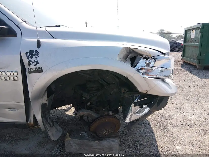 2017 RAM 1500 SLT