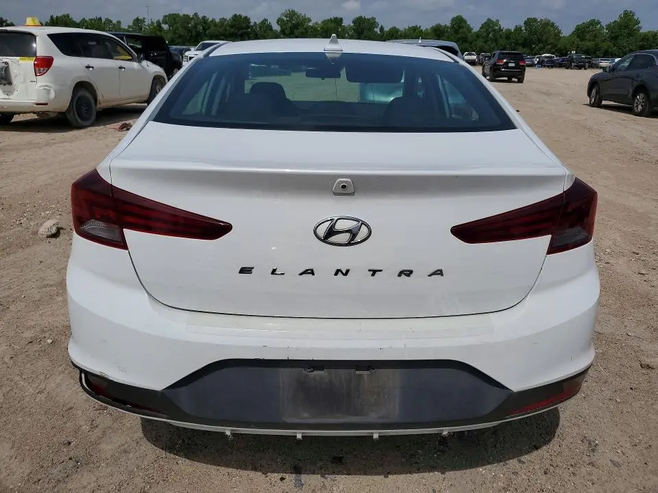 2020 HYUNDAI ELANTRA SEL  
