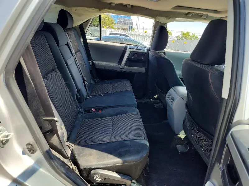 2011 TOYOTA 4RUNNER SR5  