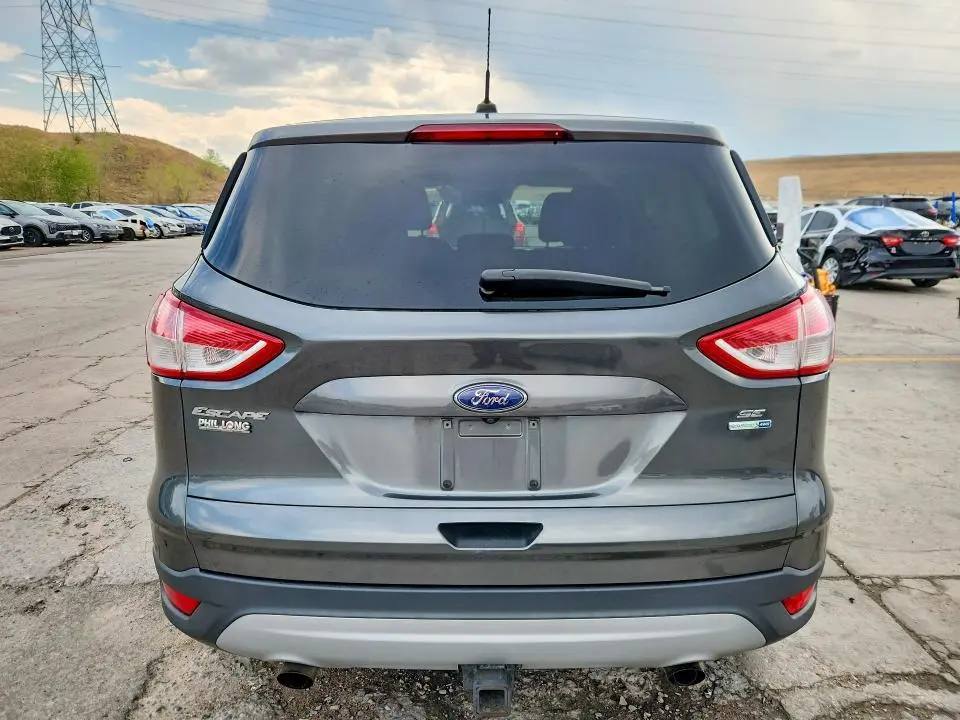 2016 FORD ESCAPE SE  