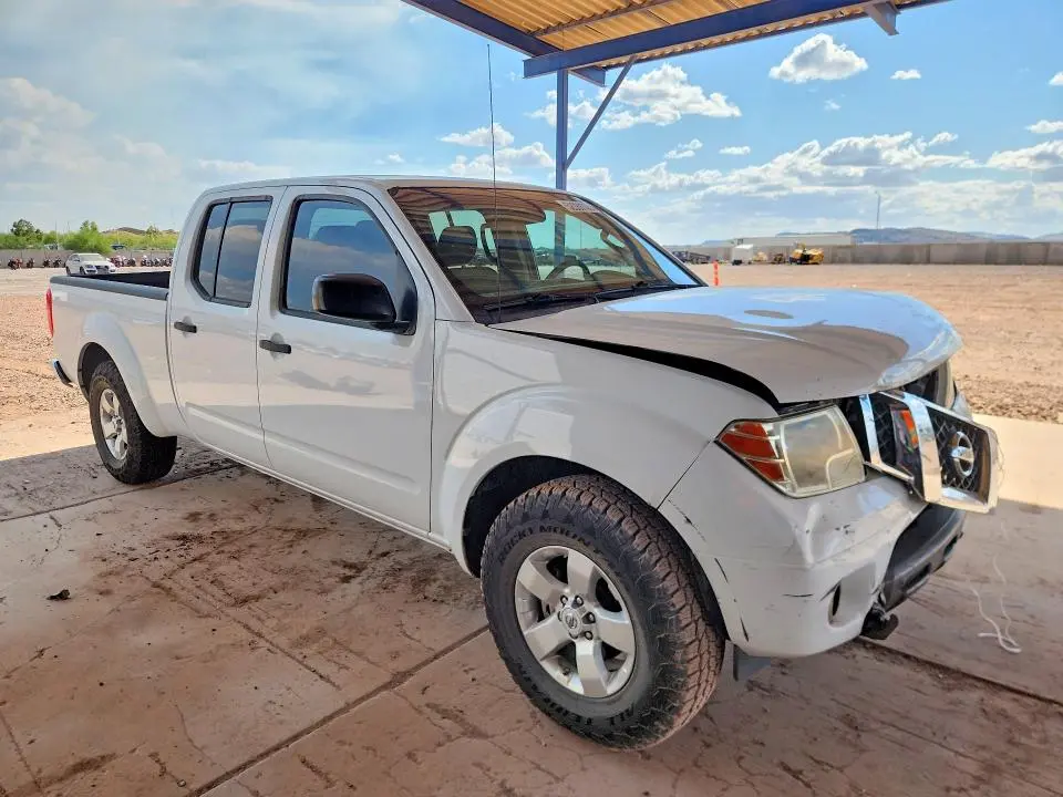 2012 NISSAN FRONTIER SV V6  