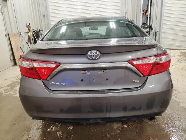 2016 TOYOTA CAMRY LE  
