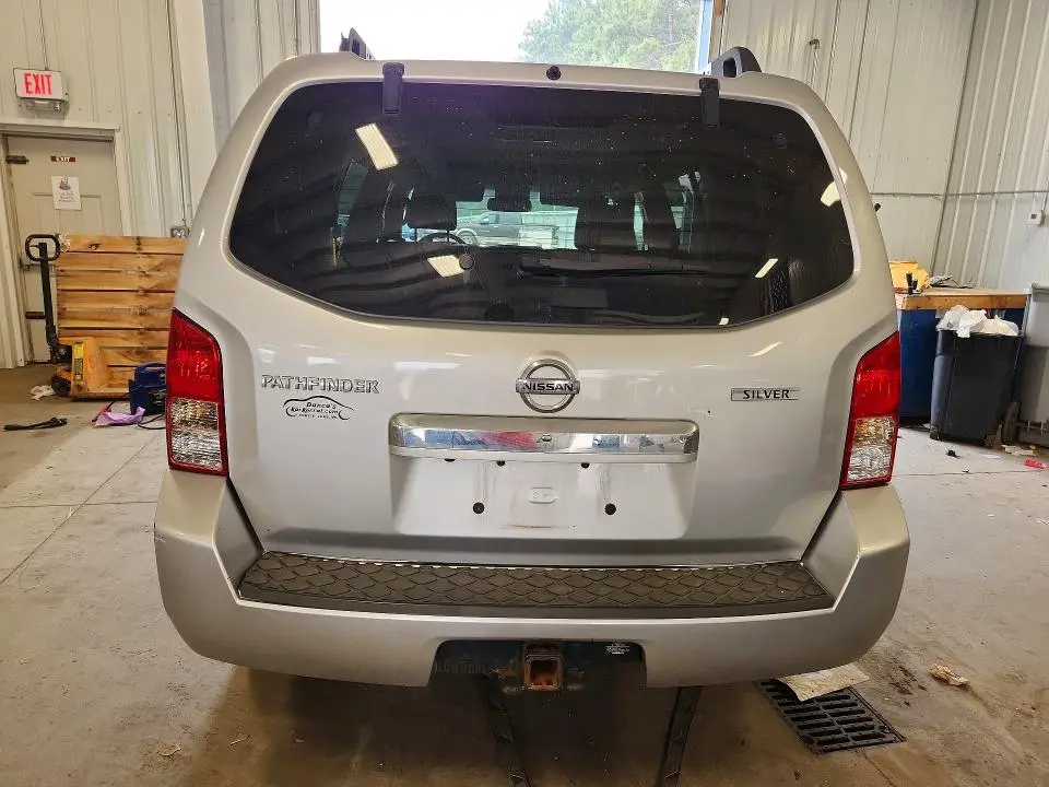 2011 NISSAN PATHFINDER S  