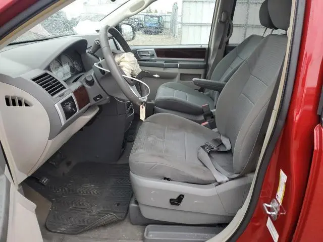 2010 CHRYSLER TOWN & COUNTRY TOURING  