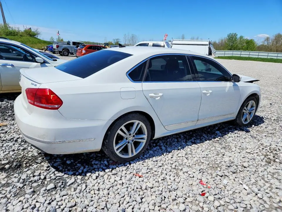 2014 VOLKSWAGEN PASSAT SE  