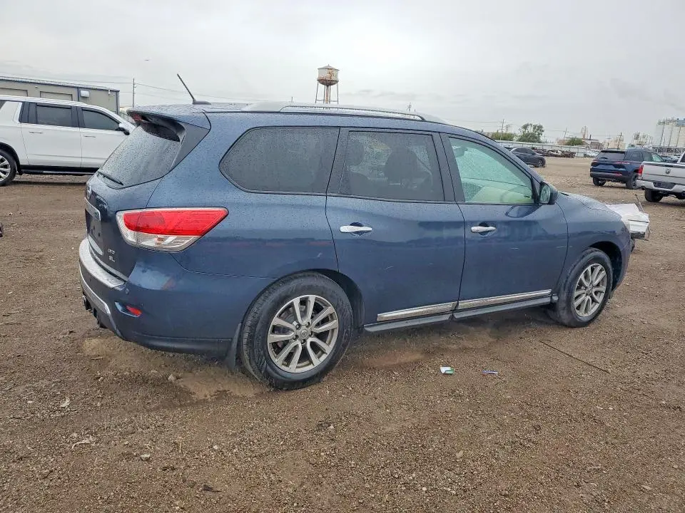 2015 NISSAN PATHFINDER SL  