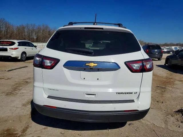 2016 CHEVROLET TRAVERSE LT  