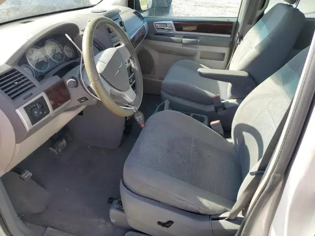2010 CHRYSLER TOWN & COUNTRY TOURING  