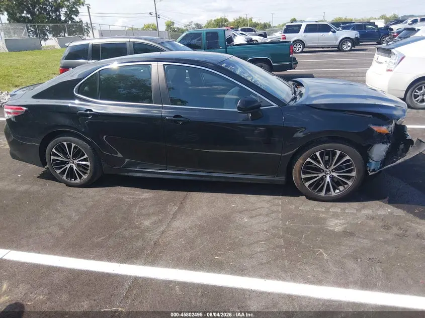 2018 TOYOTA CAMRY SE