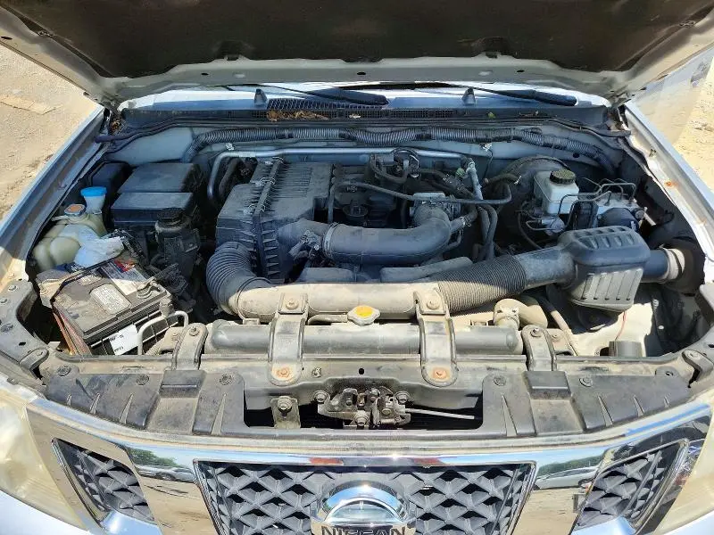 2010 NISSAN FRONTIER XE  