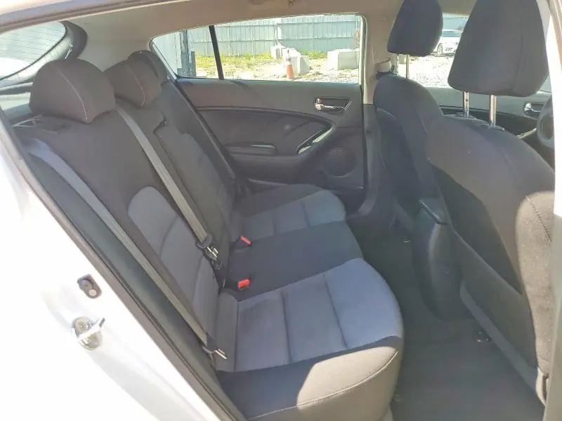 2016 KIA FORTE LX  