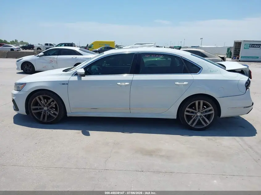 2019 VOLKSWAGEN PASSAT 2.0T SE R-LINE