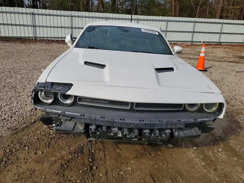 2016 DODGE CHALLENGER SXT  