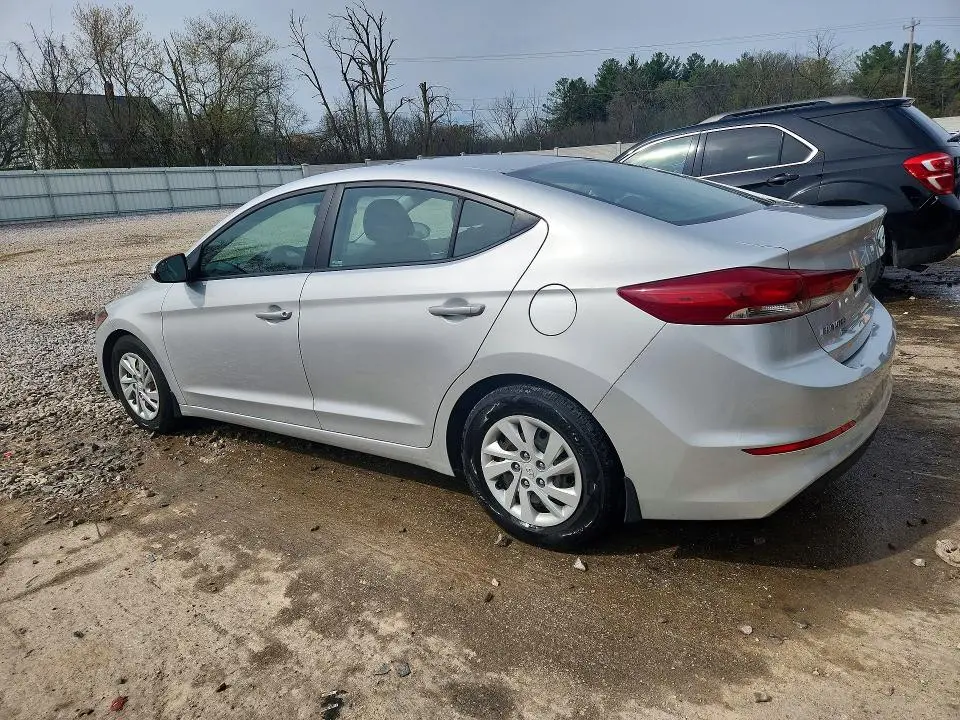 2018 HYUNDAI ELANTRA SE  