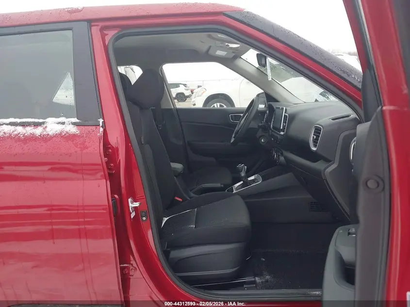 2025 HYUNDAI VENUE SE