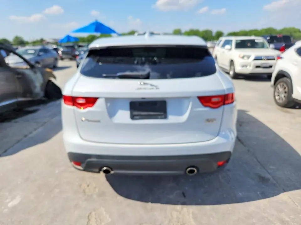 2018 JAGUAR F-PACE PREMIUM  