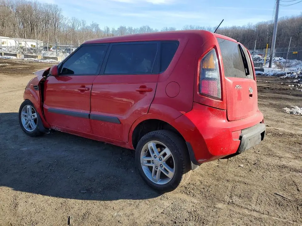 2011 KIA SOUL +  