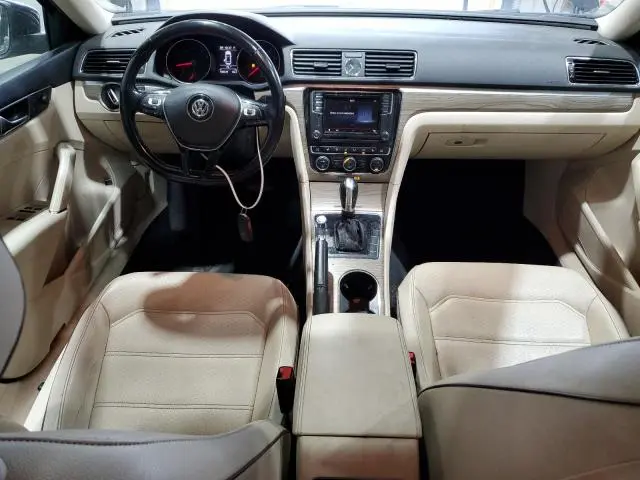 2017 VOLKSWAGEN PASSAT SE  