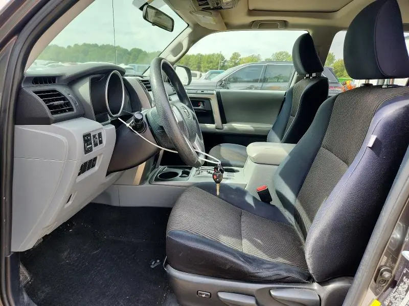 2011 TOYOTA 4RUNNER SR5  